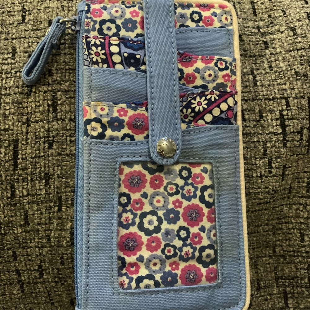 Vera Bradley NWOT Card Keeper in Boysenberry